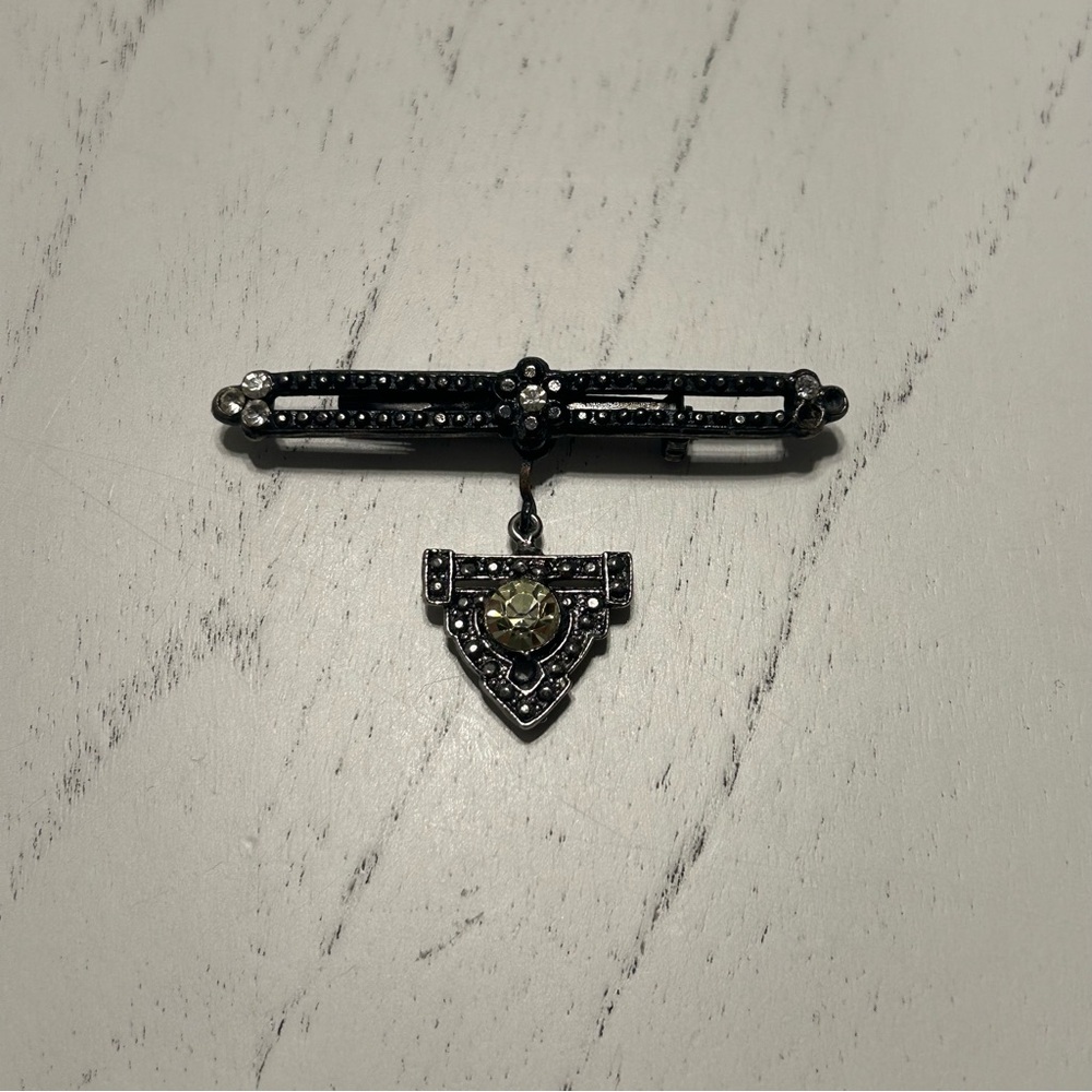 💙Rhinestone Pin